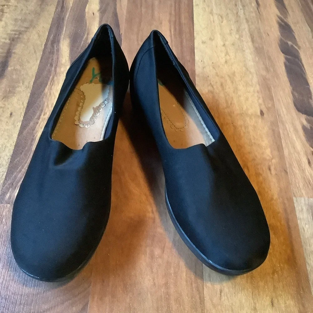 Yuu Size 8 Ashlay Black Stretchy Fabric Slip On Wedge Shoes - Picture 10 of 11